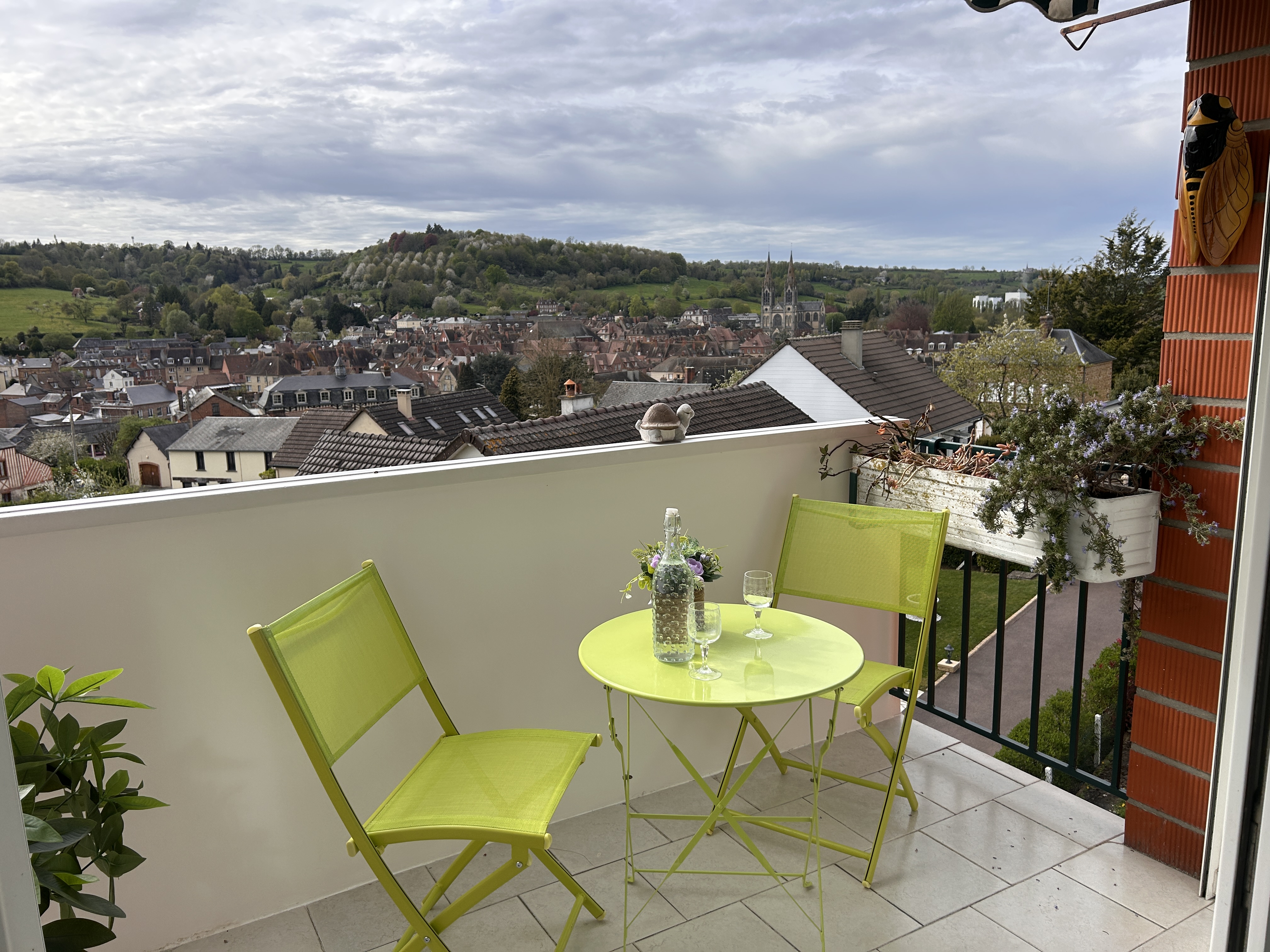 Appartement lumineux avec balcon & vue sur Vimoutiers