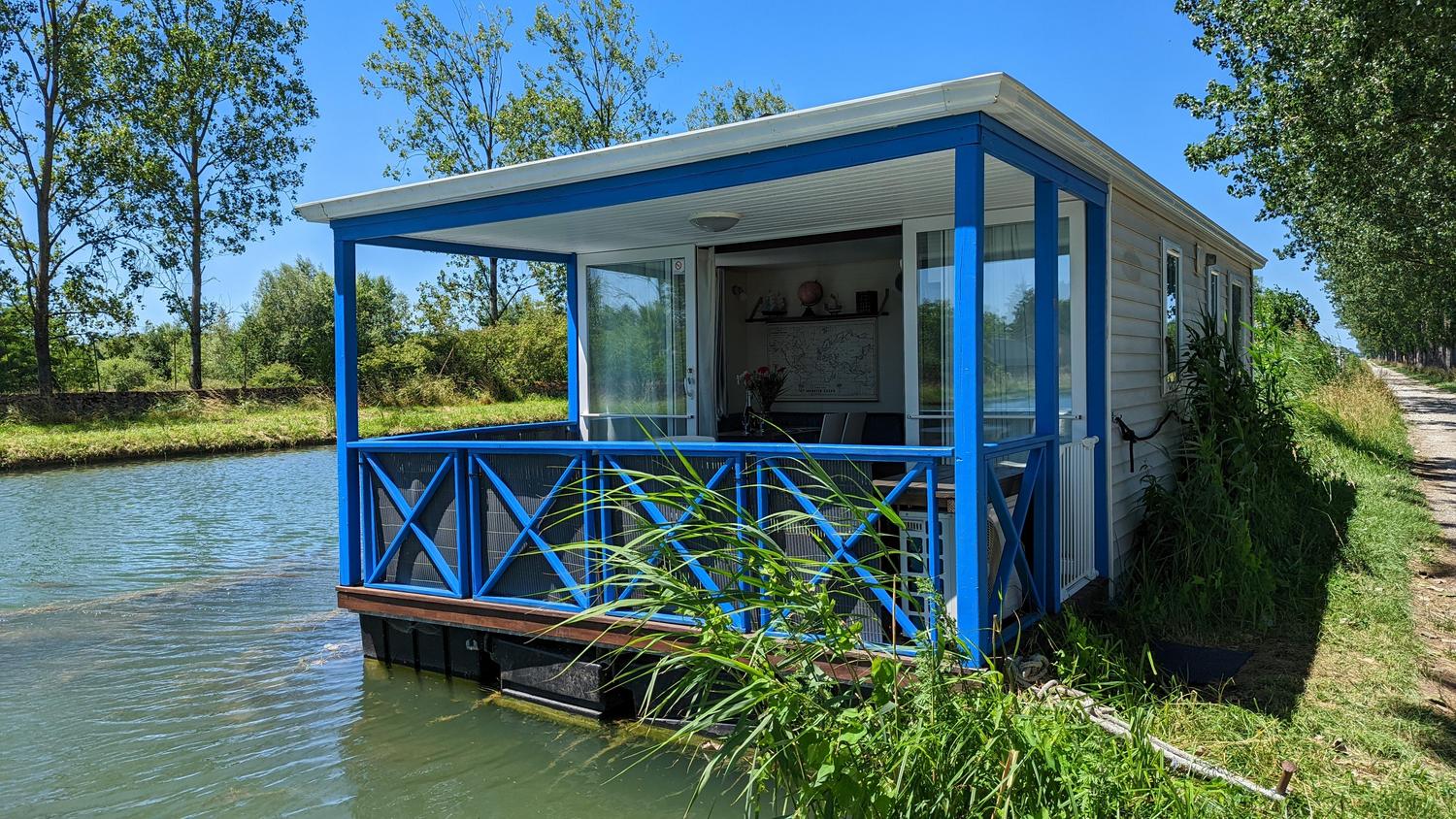 Cottage flottant jacuzzi privé gamme Premium